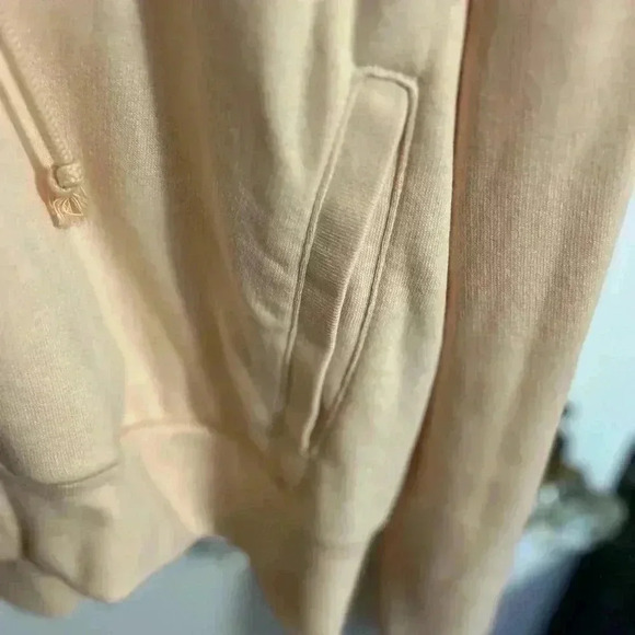 LEVI'S - WOMEN'S MEDIA ZIP HOODIE (Size: XL) - Picture 5 of 8